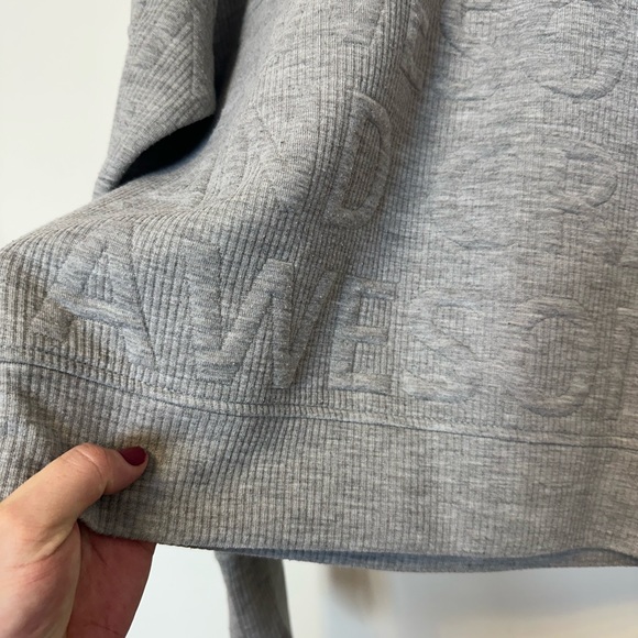 ⛱️ 2/20$ Jacqueline de Yong Only grew puffy embroidery in grey - Picture 2 of 8